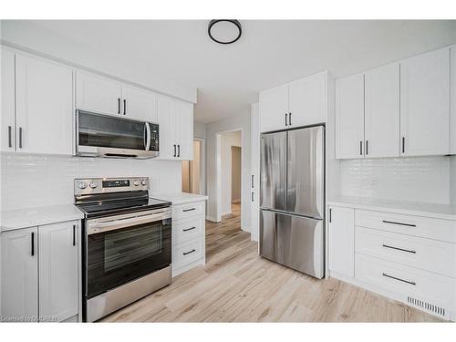 Main-38 Endfield Avenue, Hamilton, ON - Indoor Photo Showing Kitchen