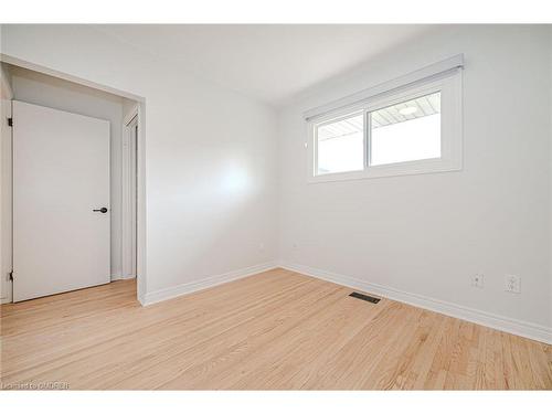 Main-38 Endfield Avenue, Hamilton, ON - Indoor Photo Showing Other Room