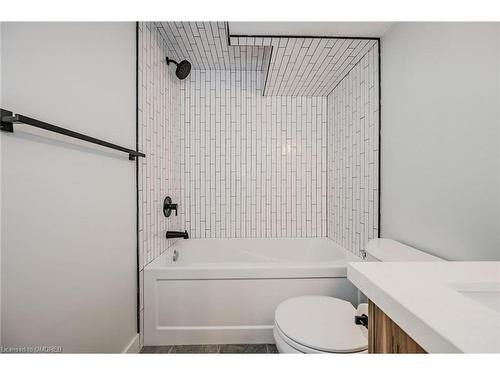 Lower-38 Endfield Avenue, Hamilton, ON - Indoor Photo Showing Bathroom