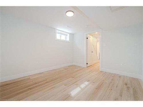 Lower-38 Endfield Avenue, Hamilton, ON - Indoor Photo Showing Other Room