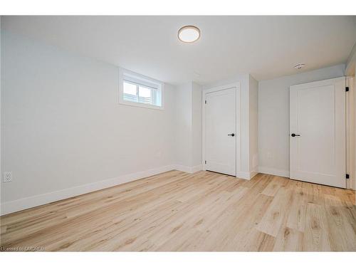 Lower-38 Endfield Avenue, Hamilton, ON - Indoor Photo Showing Other Room