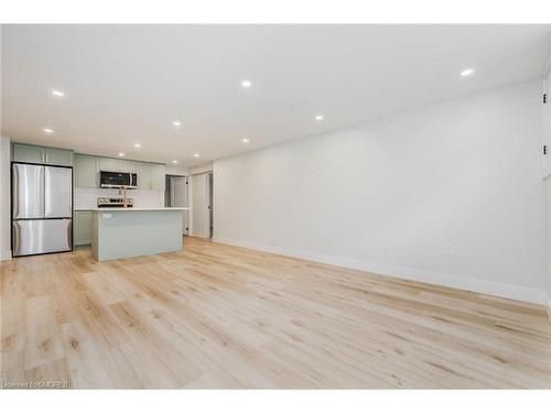 Lower-38 Endfield Avenue, Hamilton, ON - Indoor Photo Showing Kitchen