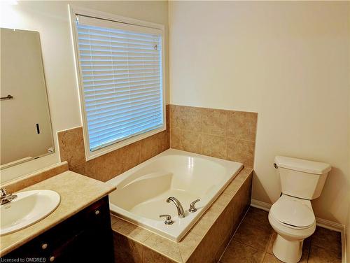 918 Hepburn Road, Milton, ON - Indoor Photo Showing Bathroom