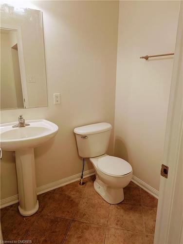 918 Hepburn Road, Milton, ON - Indoor Photo Showing Bathroom