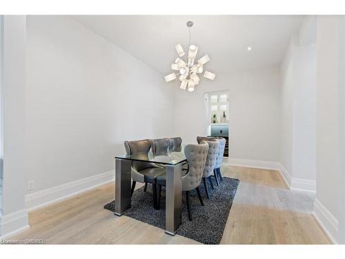 2209 Sloane Drive, Oakville, ON - Indoor Photo Showing Dining Room