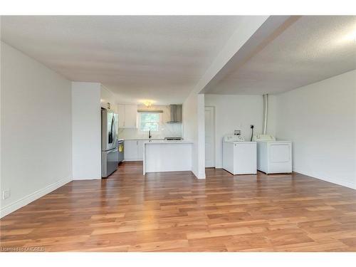 2055 Leighland Road, Burlington, ON - Indoor Photo Showing Kitchen