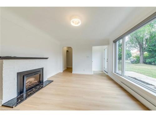 2055 Leighland Road, Burlington, ON - Indoor Photo Showing Living Room With Fireplace