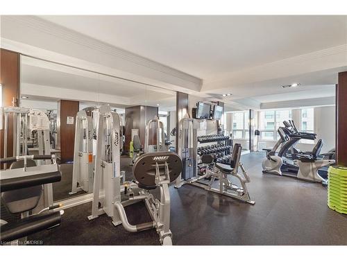 304-68 Yorkville Avenue, Toronto, ON - Indoor Photo Showing Gym Room