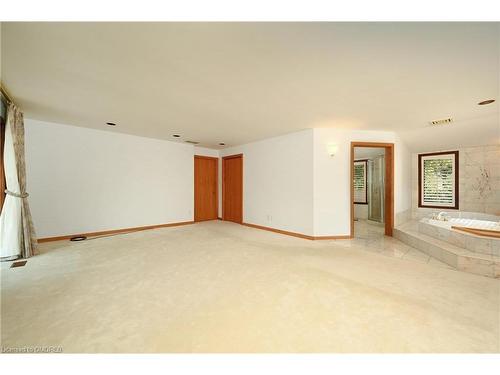 68 Barringham Drive, Oakville, ON - Indoor Photo Showing Other Room