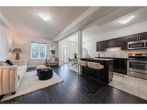 6 Chestnut Drive Avenue, Grimsby, ON - Indoor Photo Showing Kitchen With Upgraded Kitchen