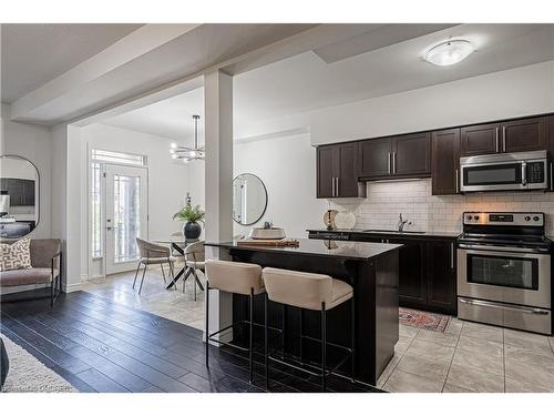 20-6 Chestnut Drive Drive, Grimsby, ON - Indoor Photo Showing Kitchen With Stainless Steel Kitchen With Upgraded Kitchen