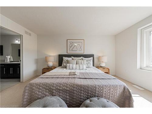 20-6 Chestnut Drive Avenue, Grimsby, ON - Indoor Photo Showing Bedroom