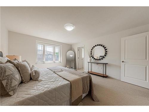 20-6 Chestnut Drive Avenue, Grimsby, ON - Indoor Photo Showing Bedroom