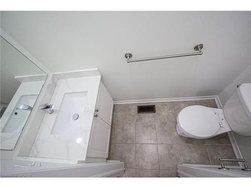 3078 Janice Drive, Oakville, ON - Indoor Photo Showing Bathroom