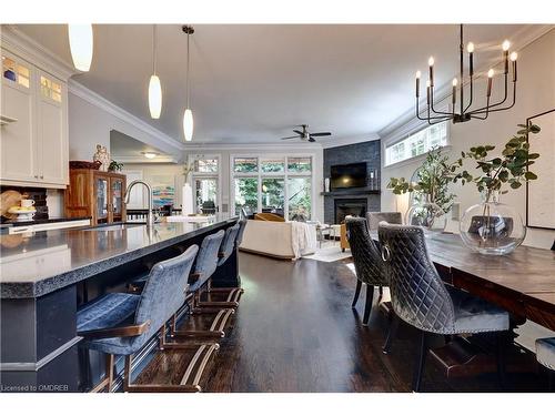 134 Westside Drive, Oakville, ON - Indoor Photo Showing Dining Room