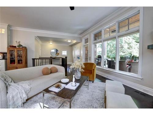 134 Westside Drive, Oakville, ON - Indoor Photo Showing Living Room