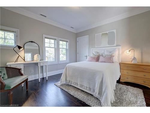 134 Westside Drive, Oakville, ON - Indoor Photo Showing Bedroom