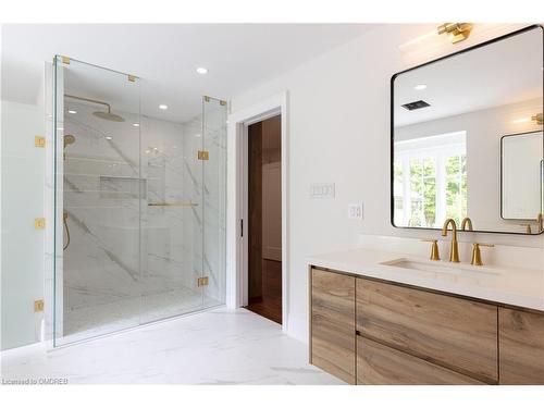 119 Chartwell Road, Oakville, ON - Indoor Photo Showing Bathroom