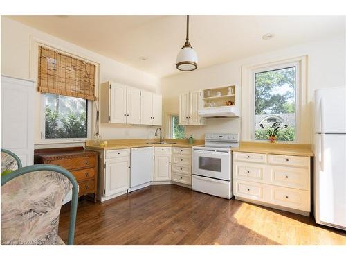 73 Park Avenue, Oakville, ON - Indoor Photo Showing Kitchen