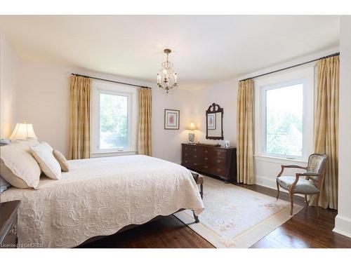 73 Park Avenue, Oakville, ON - Indoor Photo Showing Bedroom