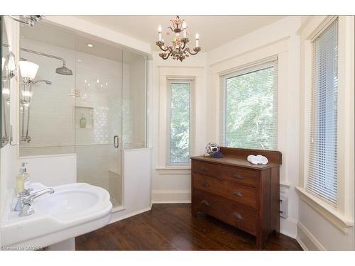 73 Park Avenue, Oakville, ON - Indoor Photo Showing Bathroom