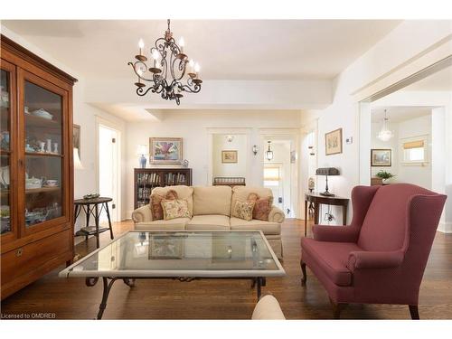 73 Park Avenue, Oakville, ON - Indoor Photo Showing Living Room