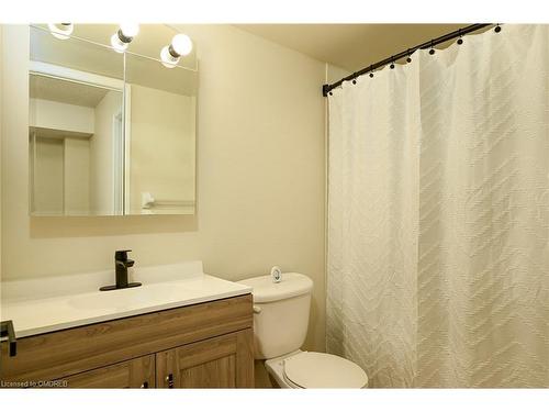 1703-2545 Erin Centre Boulevard, Mississauga, ON - Indoor Photo Showing Bathroom