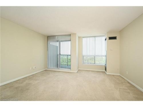 1703-2545 Erin Centre Boulevard, Mississauga, ON - Indoor Photo Showing Other Room