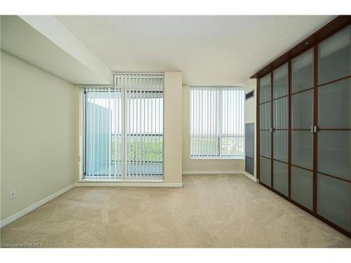 1703-2545 Erin Centre Boulevard, Mississauga, ON - Indoor Photo Showing Other Room