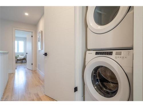 1-433 Mary Street, Hamilton, ON - Indoor Photo Showing Laundry Room