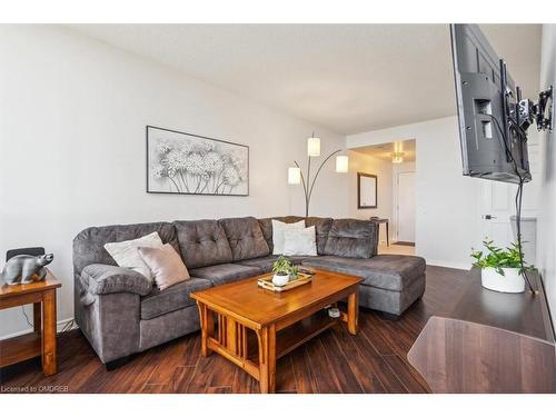 2113-55 Strathaven Drive, Mississauga, ON - Indoor Photo Showing Living Room