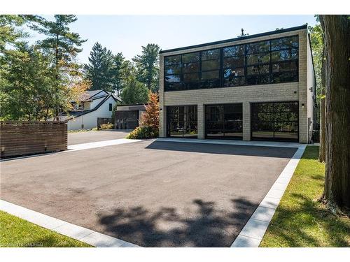 210 Chartwell Road, Oakville, ON - Outdoor