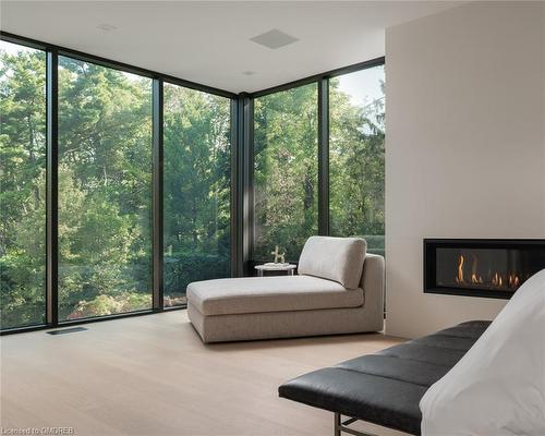 210 Chartwell Road, Oakville, ON - Indoor Photo Showing Living Room With Fireplace