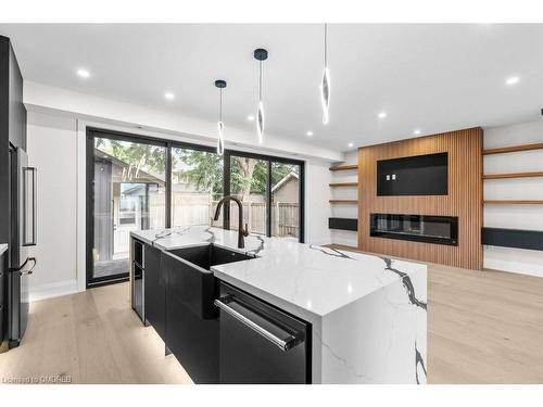 21 Clare Avenue, Hamilton, ON - Indoor Photo Showing Kitchen With Upgraded Kitchen