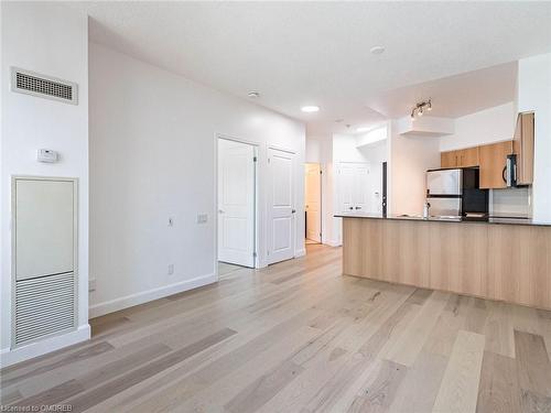 1212-15 Windermere Avenue, Toronto, ON - Indoor Photo Showing Kitchen