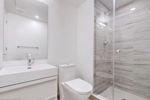 314-39 Roehampton Avenue, Toronto, ON - Indoor Photo Showing Bathroom