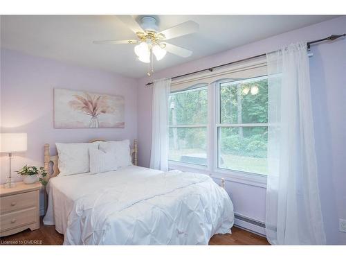 314 11Th Concession Rd E, Carlisle, ON - Indoor Photo Showing Bedroom