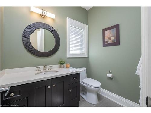 42 Oak Street, Georgetown, ON - Indoor Photo Showing Bathroom