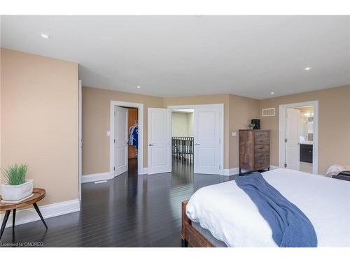 42 Oak Street, Georgetown, ON - Indoor Photo Showing Bedroom