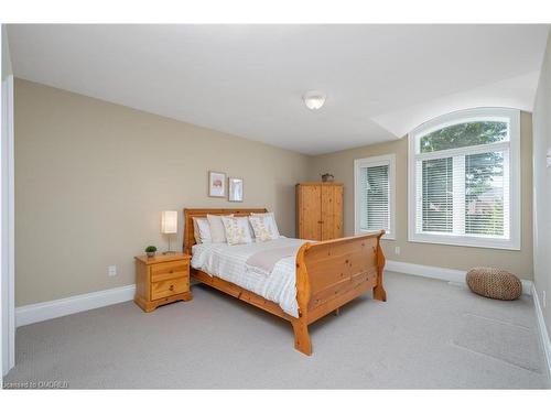 42 Oak Street, Georgetown, ON - Indoor Photo Showing Bedroom