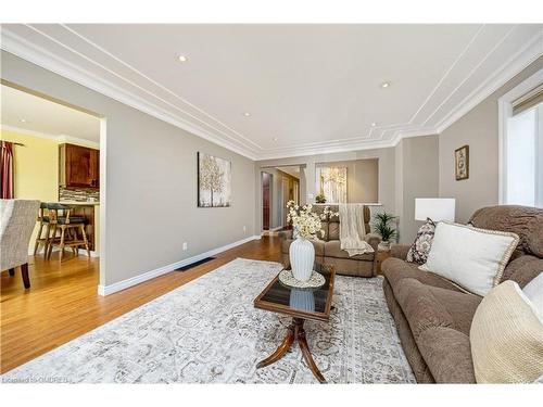 14360 Sixth Line, Halton Hills, ON - Indoor Photo Showing Living Room