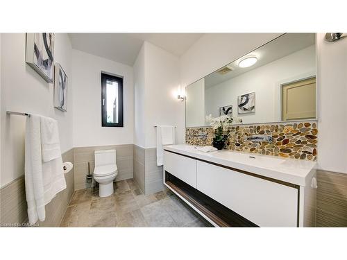 1207 Stirling Drive, Oakville, ON - Indoor Photo Showing Bathroom