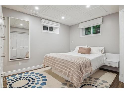 1311 Tyrrell Road, Burlington, ON - Indoor Photo Showing Bedroom