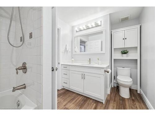 1311 Tyrrell Road, Burlington, ON - Indoor Photo Showing Bathroom