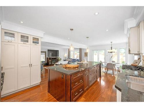 1185 Lansdown Drive, Oakville, ON - Indoor Photo Showing Kitchen