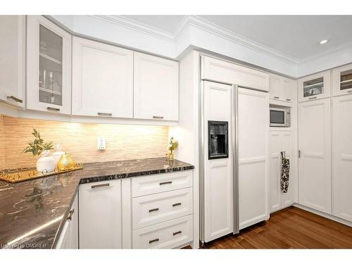 1185 Lansdown Drive, Oakville, ON - Indoor Photo Showing Kitchen