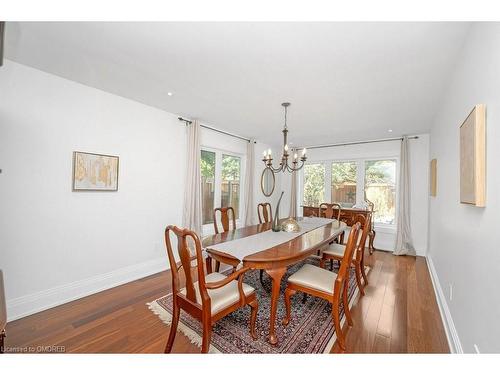 1185 Lansdown Drive, Oakville, ON - Indoor Photo Showing Dining Room