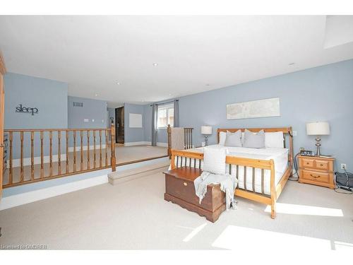 1185 Lansdown Drive, Oakville, ON - Indoor Photo Showing Bedroom