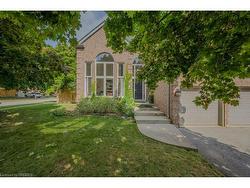 1185 Lansdown Drive  Oakville, ON L6J 7N6