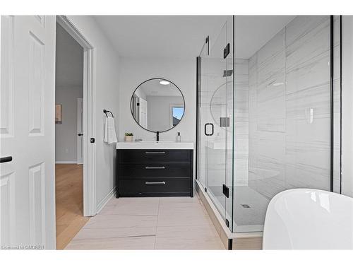 486 Acumen Court, Mississauga, ON - Indoor Photo Showing Bathroom